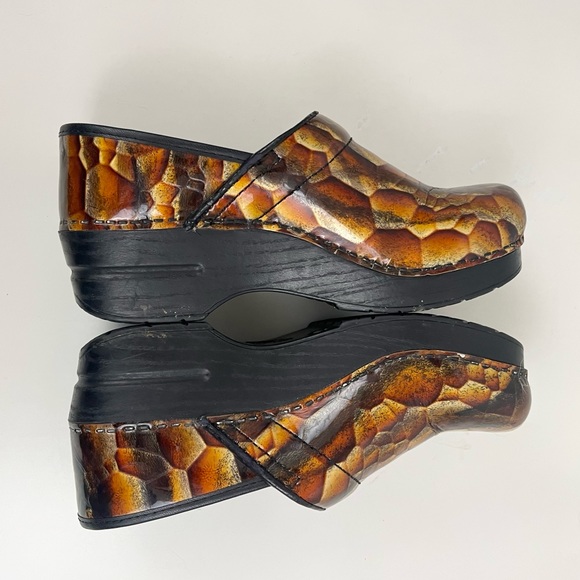 Dansko Professional Clogs Brown Gold Shiny Leather Women’s Size US 6.5-7 / EU 37 - Picture 8 of 16